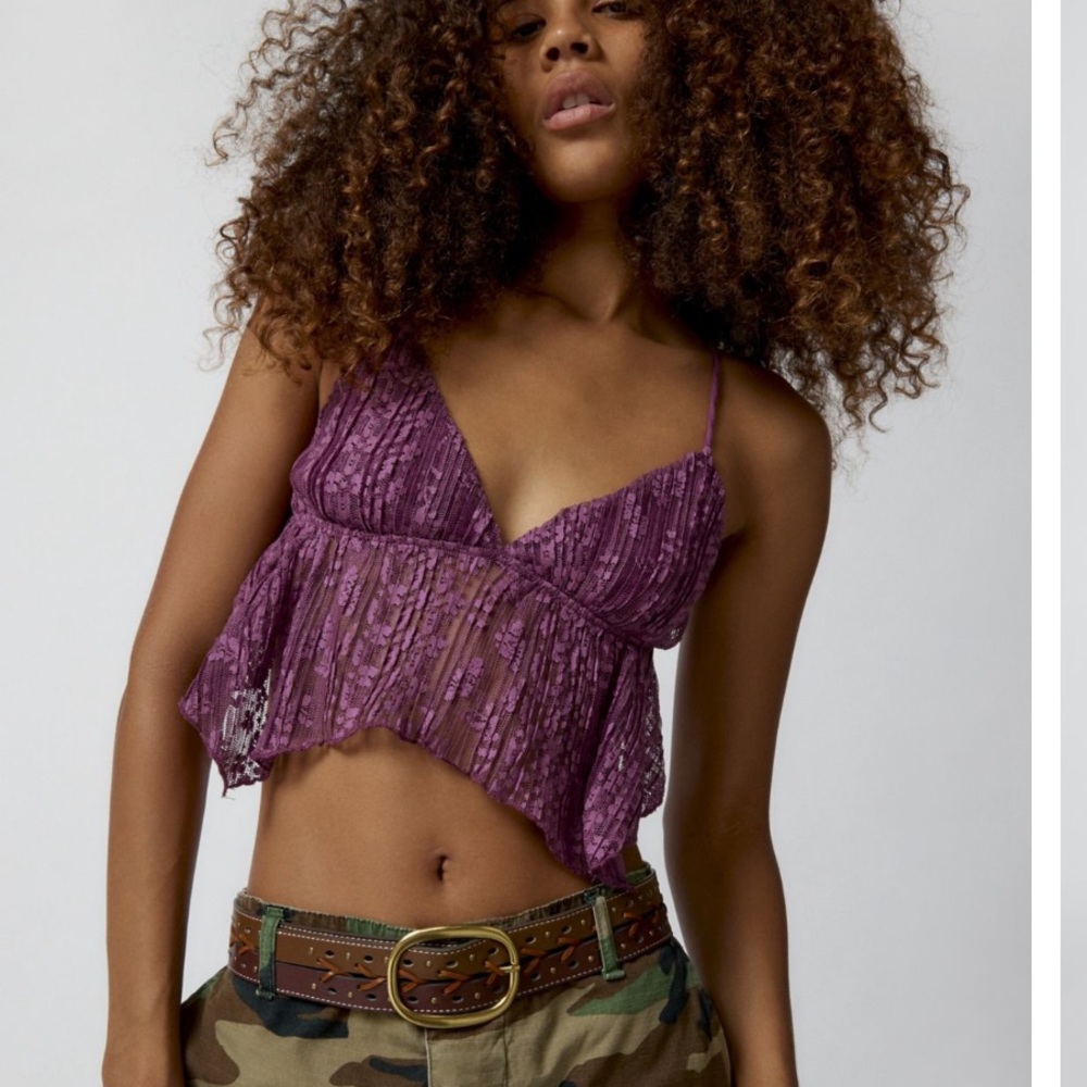 URBAN OUTFITTERS tabatha lace cami